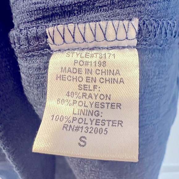 Entro Lace Ruffle Top - Picture 7 of 7